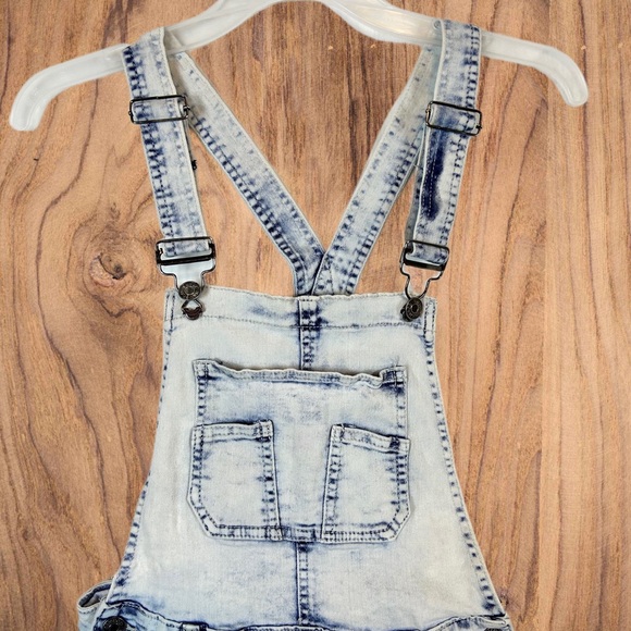 Women’s Small Distressed Cut Off Jeans Shorts Overalls - Picture 3 of 9